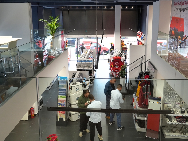 Store interior Patra