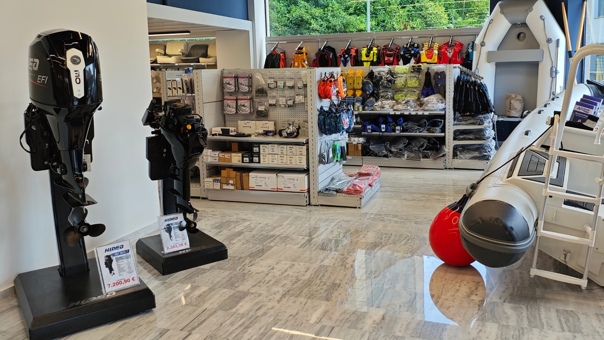 Store interior Piraeus